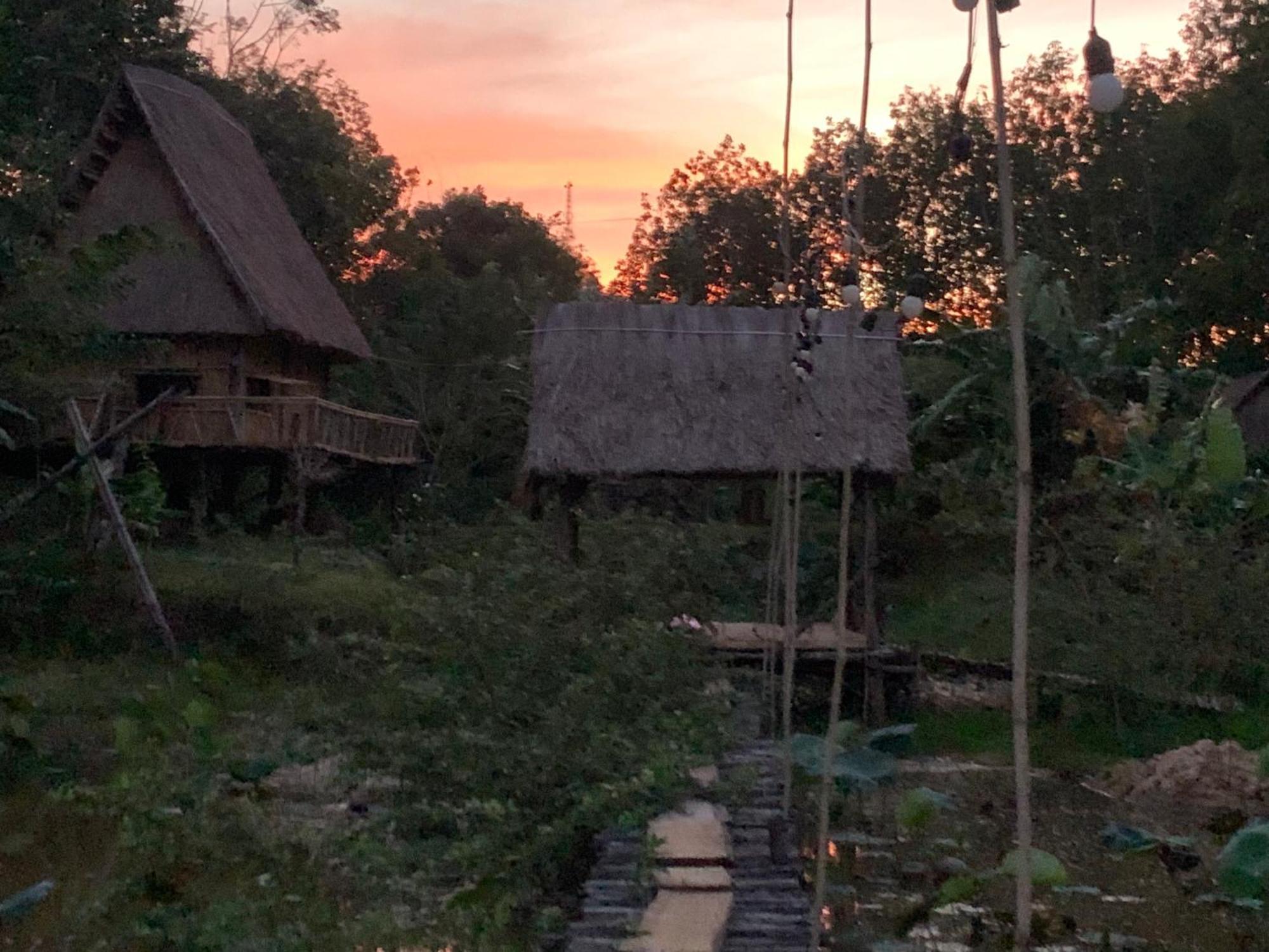 Khu Du Lich Sinh Thai, Nghi Duong Homestay Hoang Anh - Kon Xom Luh 崑嵩市 外观 照片