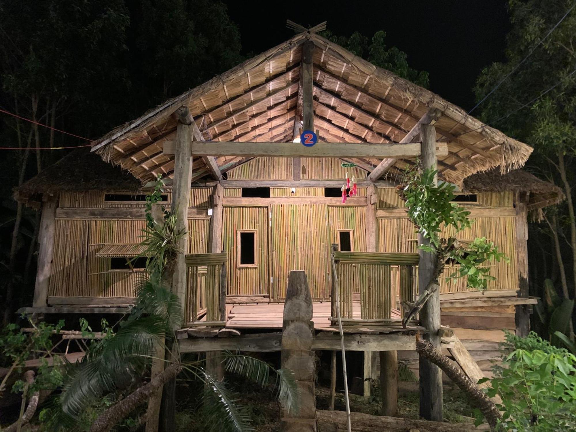 Khu Du Lich Sinh Thai, Nghi Duong Homestay Hoang Anh - Kon Xom Luh 崑嵩市 外观 照片