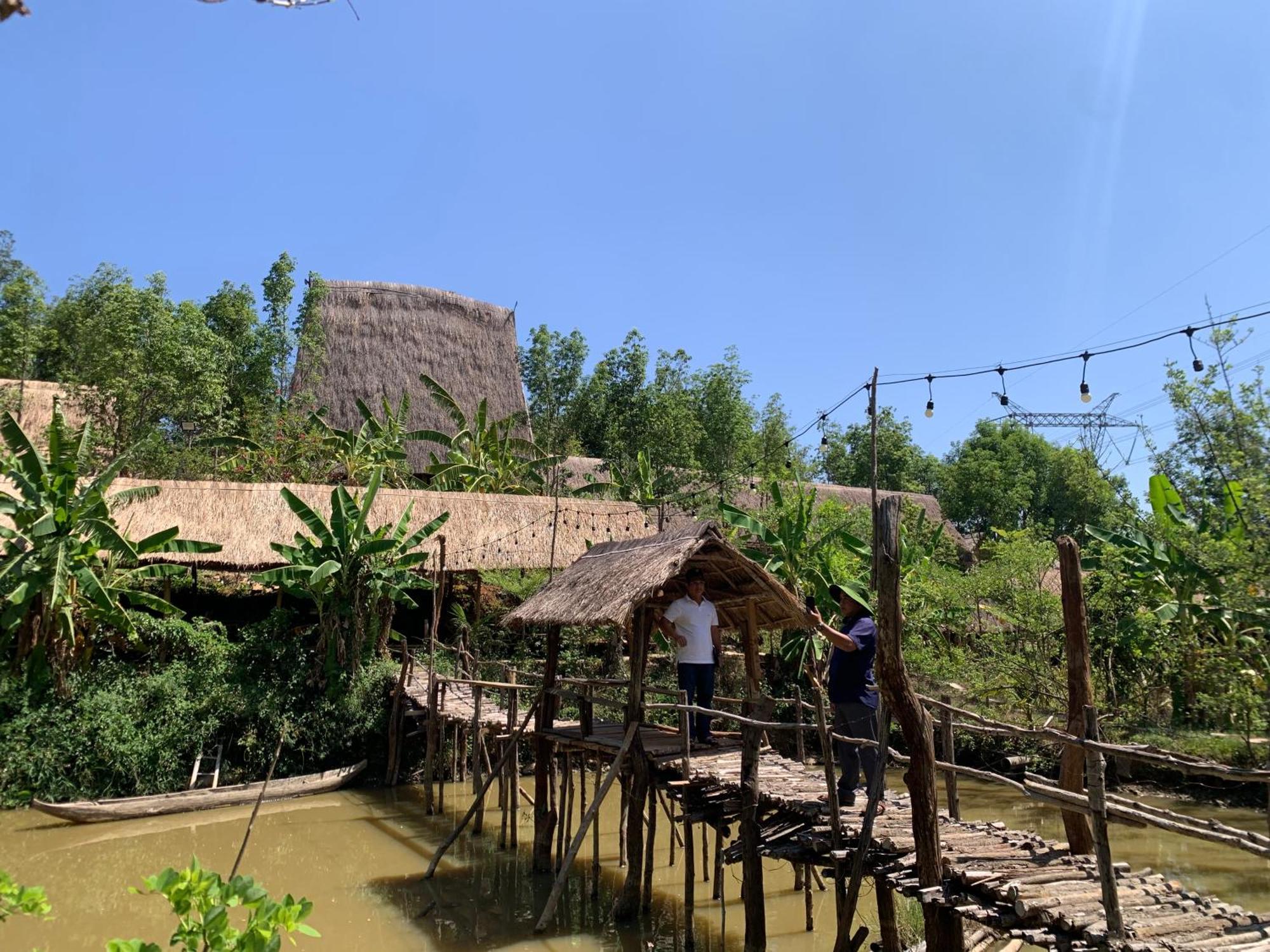 Khu Du Lich Sinh Thai, Nghi Duong Homestay Hoang Anh - Kon Xom Luh 崑嵩市 外观 照片