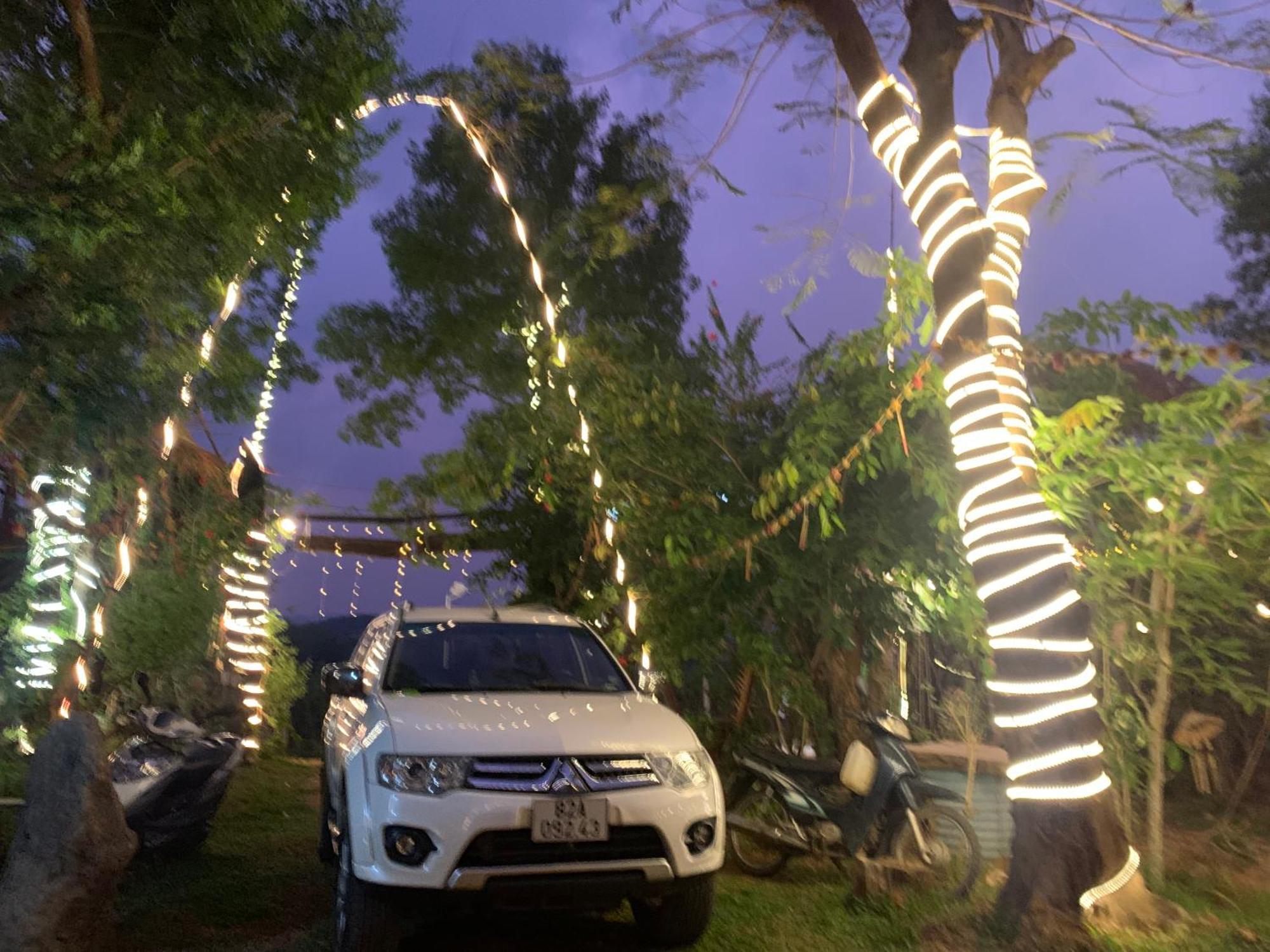 Khu Du Lich Sinh Thai, Nghi Duong Homestay Hoang Anh - Kon Xom Luh 崑嵩市 外观 照片