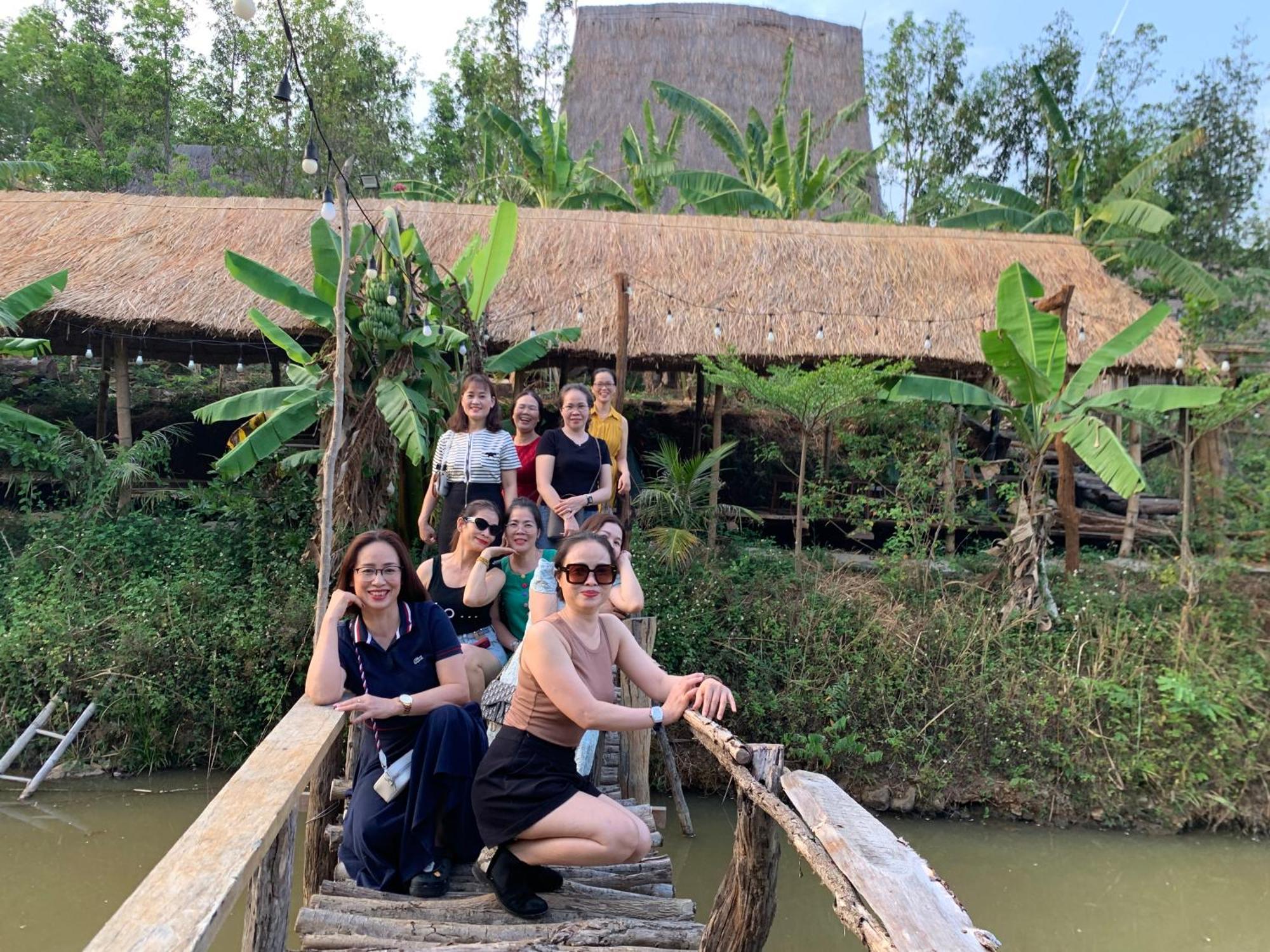 Khu Du Lich Sinh Thai, Nghi Duong Homestay Hoang Anh - Kon Xom Luh 崑嵩市 外观 照片