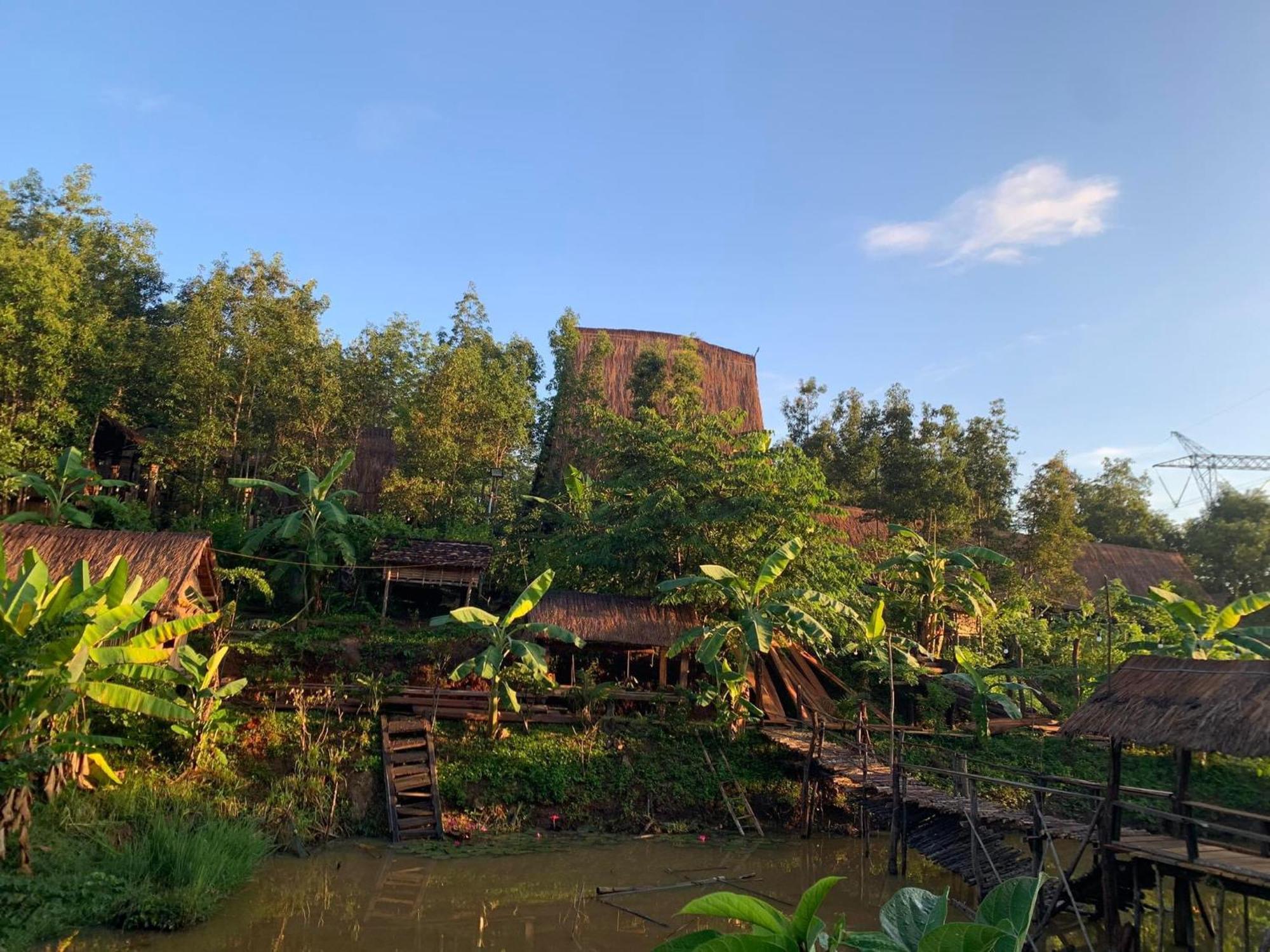 Khu Du Lich Sinh Thai, Nghi Duong Homestay Hoang Anh - Kon Xom Luh 崑嵩市 外观 照片