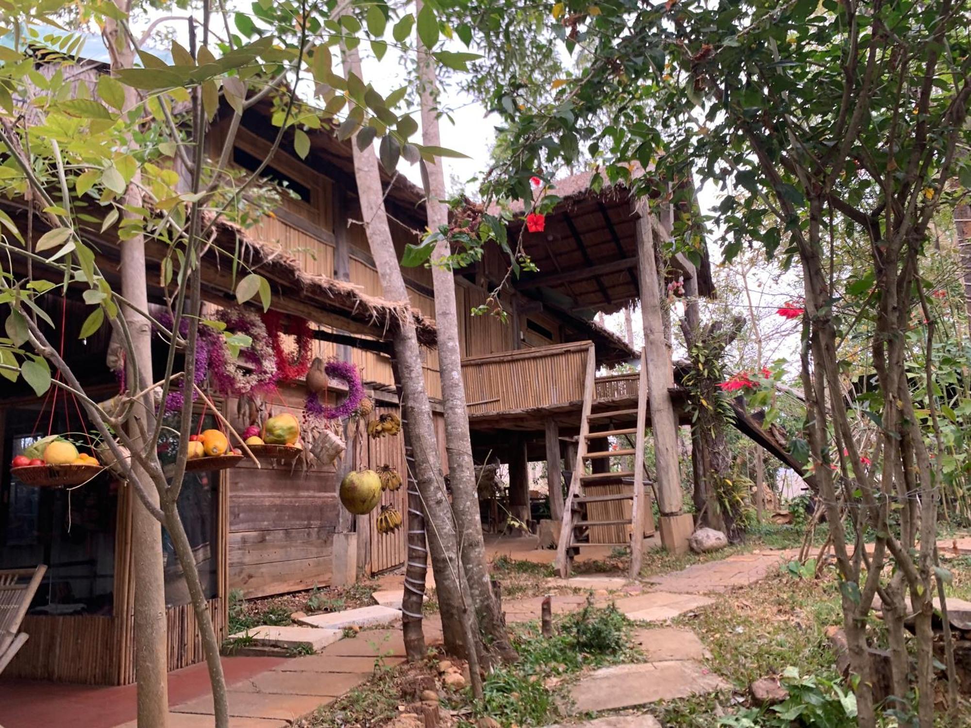 Khu Du Lich Sinh Thai, Nghi Duong Homestay Hoang Anh - Kon Xom Luh 崑嵩市 外观 照片